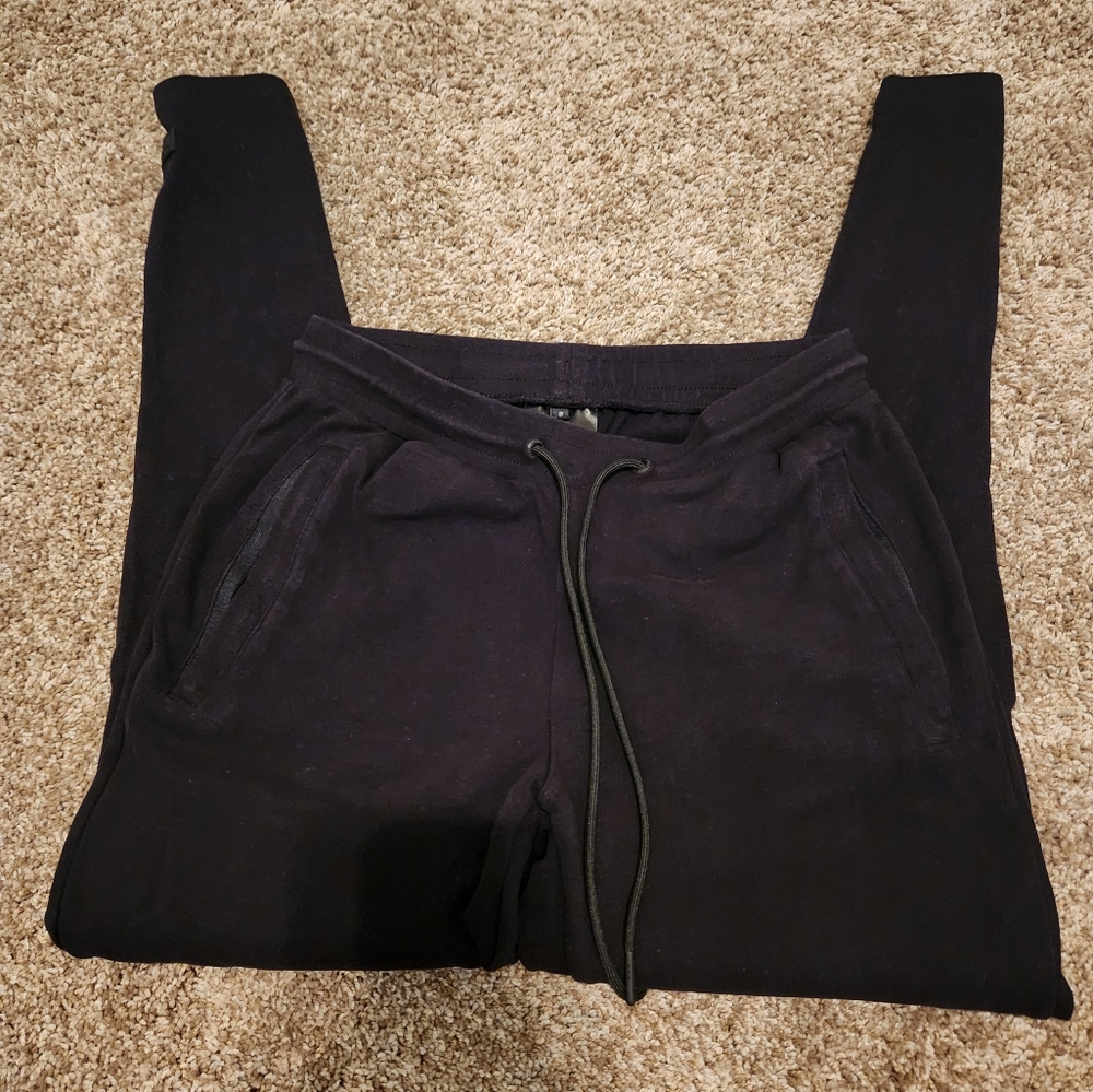 Alphalete joggers